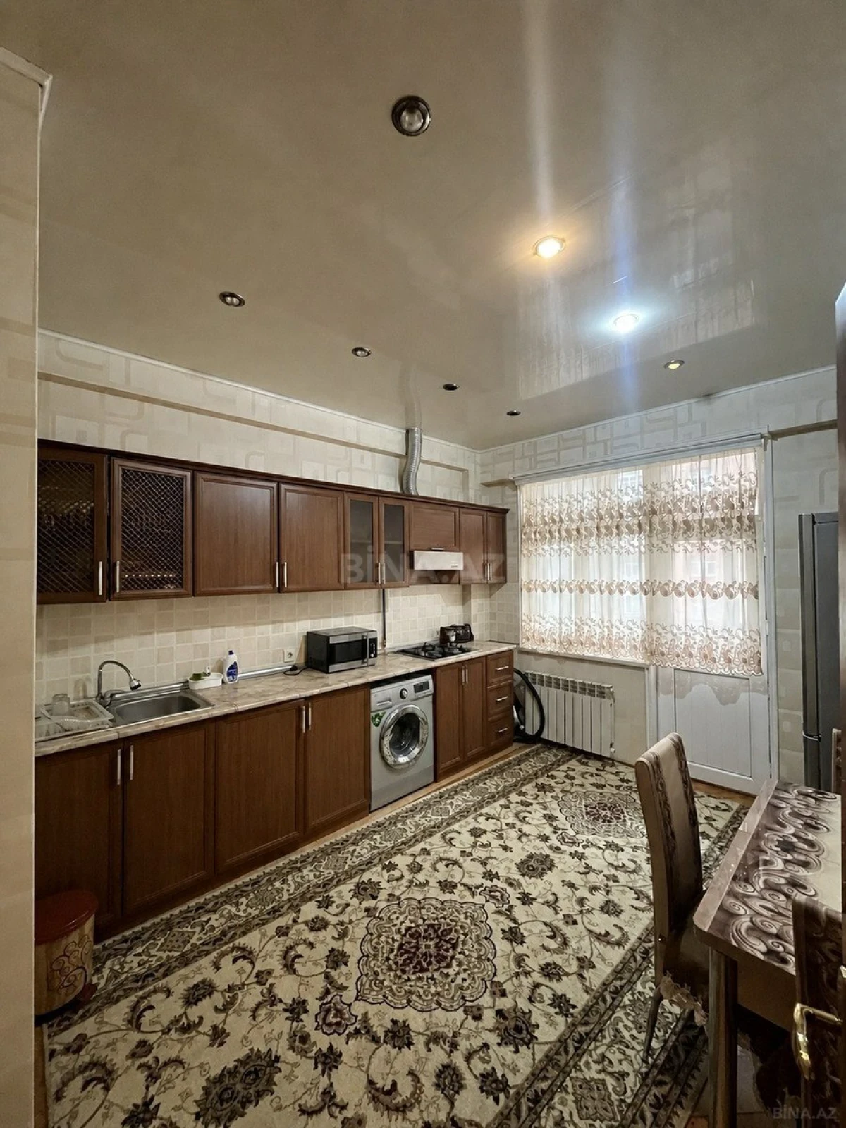 Kirayə verilir 2 otaqlı mənzil 60 m²