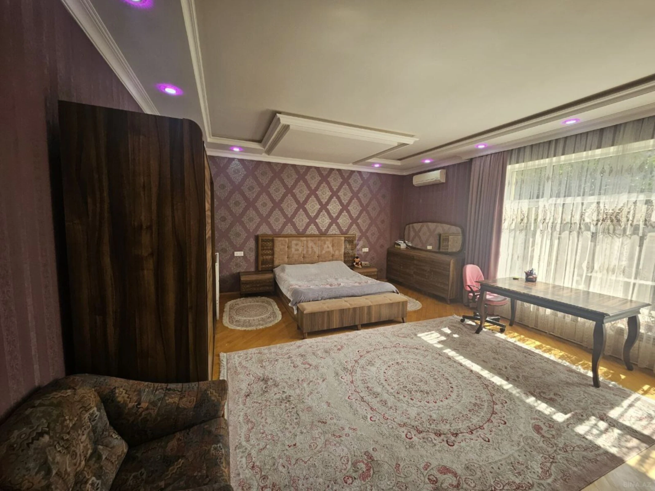 Satılır 6 otaqlı həyət evi 400 m²