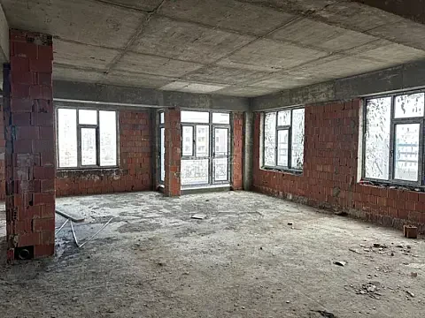Satılır 3 otaqlı mənzil 150 m²
