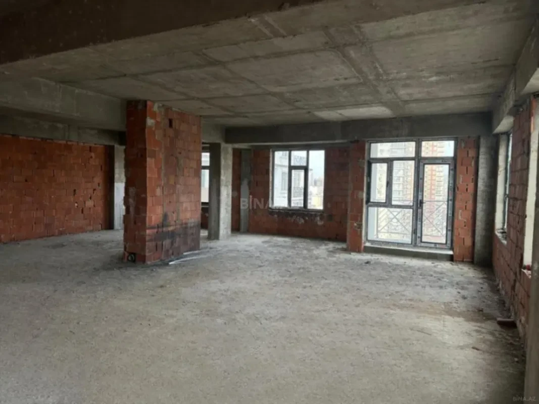 Satılır 3 otaqlı mənzil 150 m²