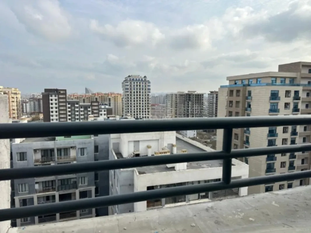 Satılır 3 otaqlı mənzil 150 m²