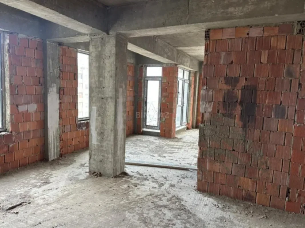 Satılır 3 otaqlı mənzil 150 m²