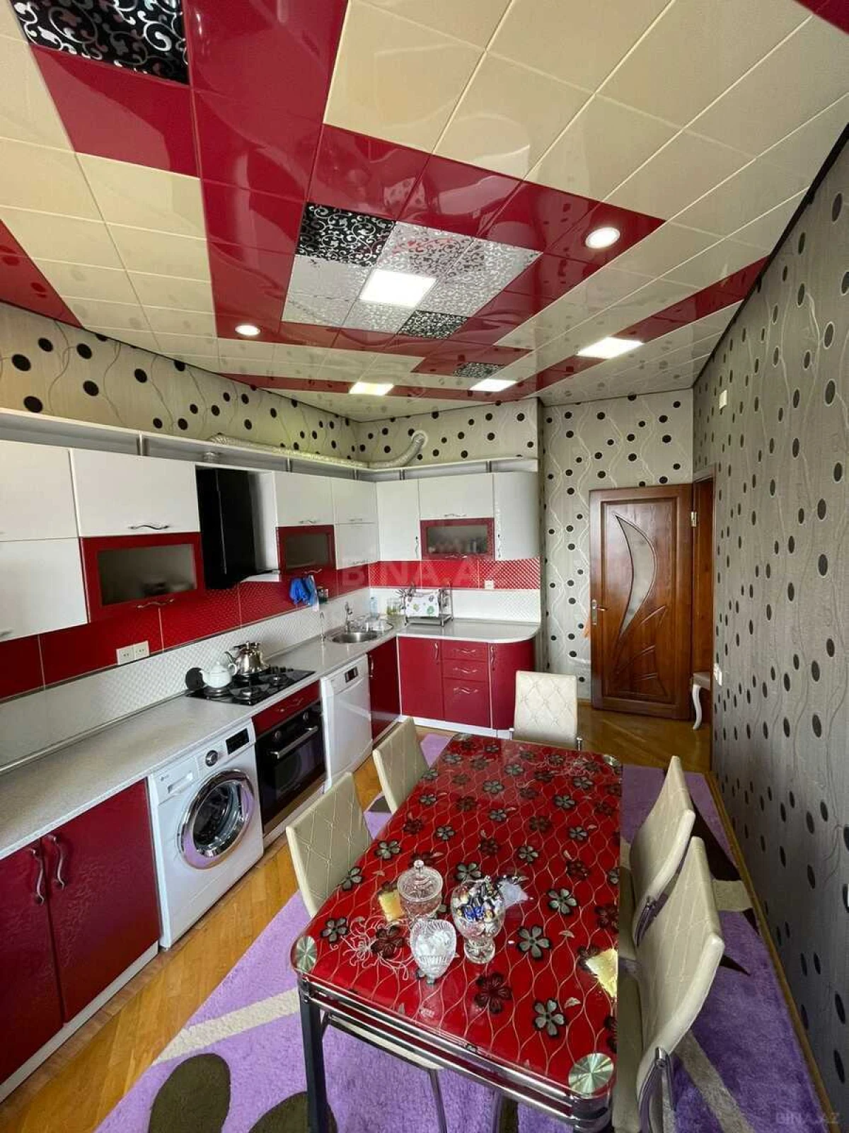 Satılır 2 otaqlı mənzil 90 m²