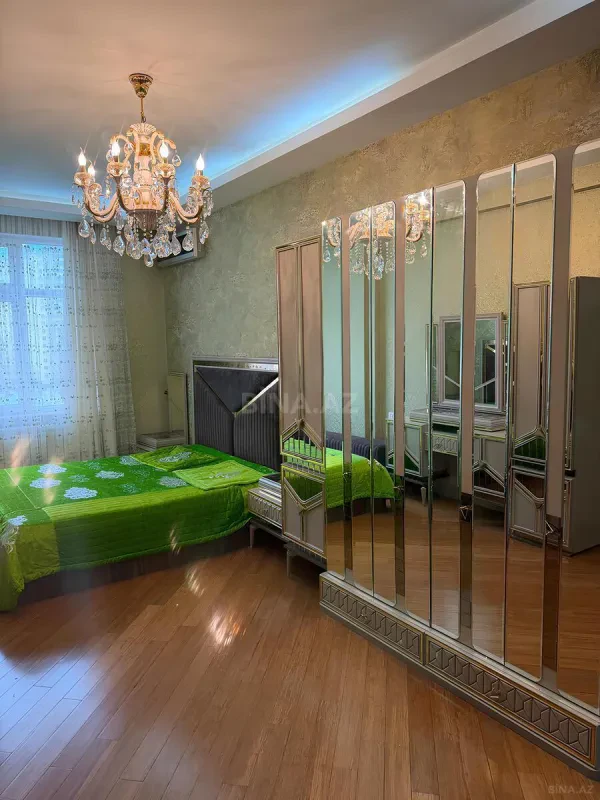 Kirayə verilir 3 otaqlı mənzil 150 m²