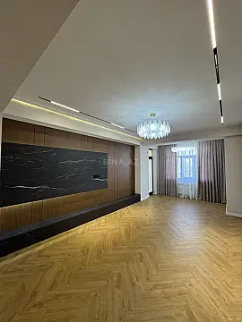 Satılır 3 otaqlı mənzil 146 m² — Bakı 3 otaq 146.00 m²