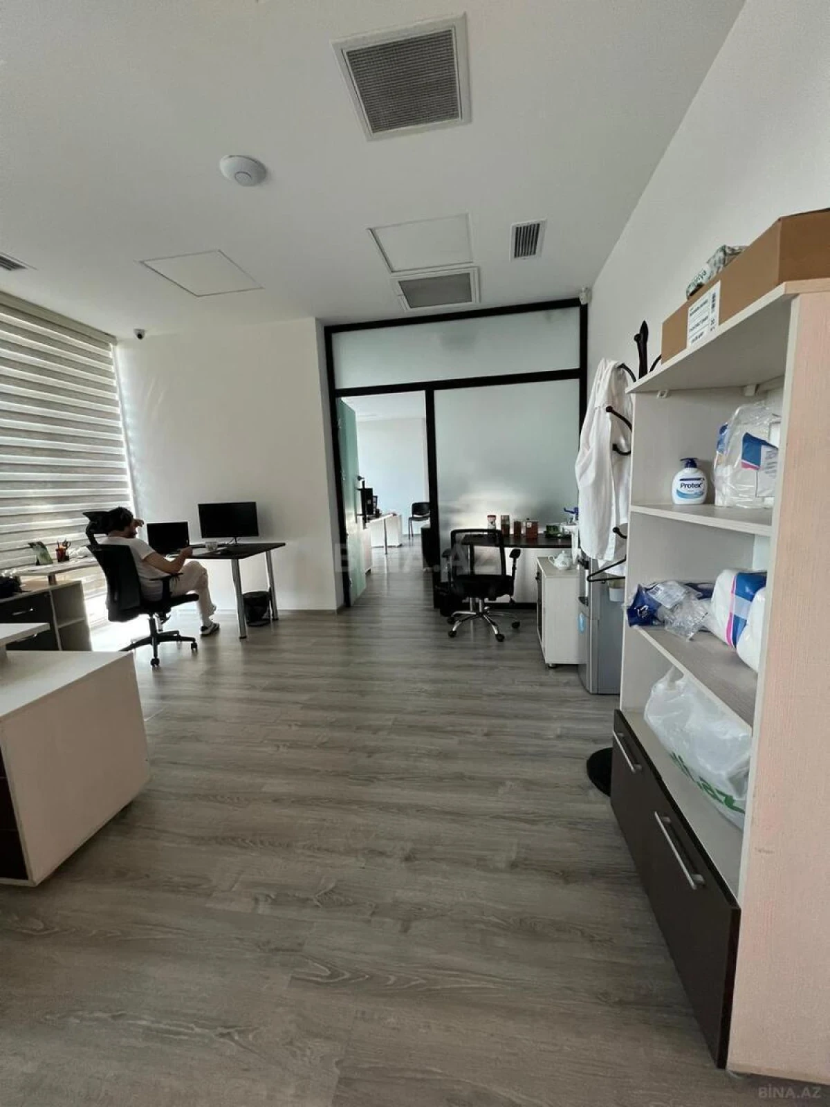 Kirayə verilir 2 otaqlı ofis 70 m²