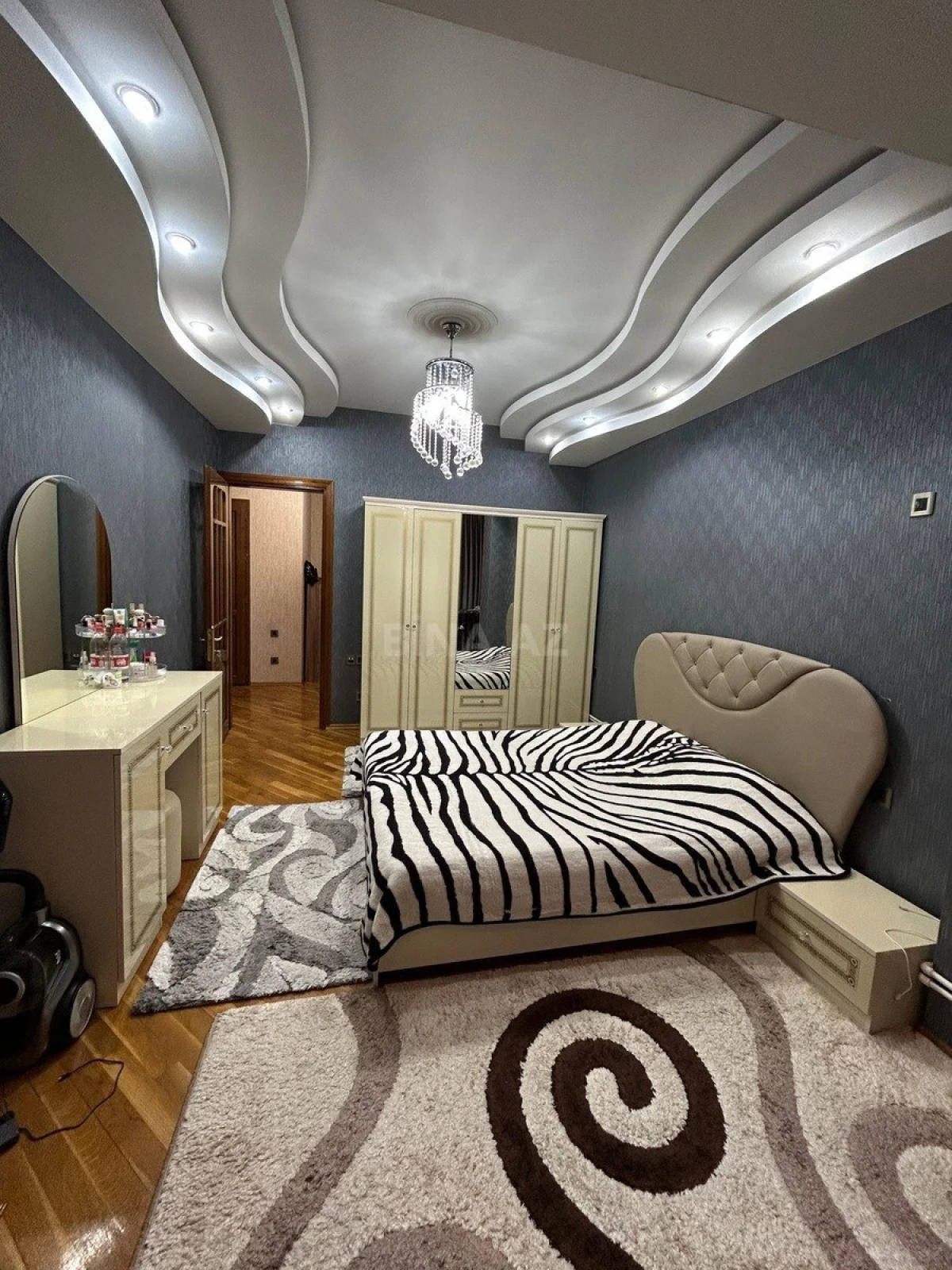 Satılır 3 otaqlı mənzil 85 m²
