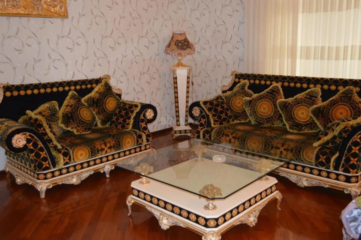 Satılır 10 otaqlı həyət evi 600 m²