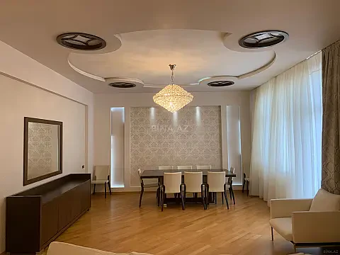 Kirayə verilir 3 otaqlı mənzil 170 m²
