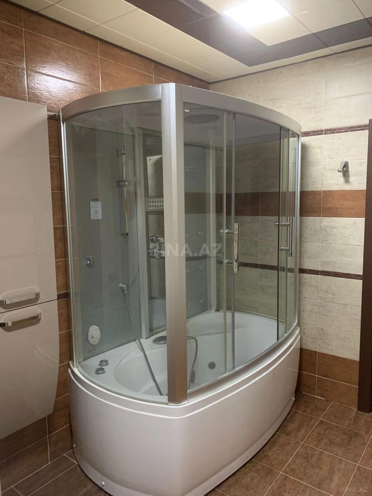 Kirayə verilir 3 otaqlı mənzil 170 m²