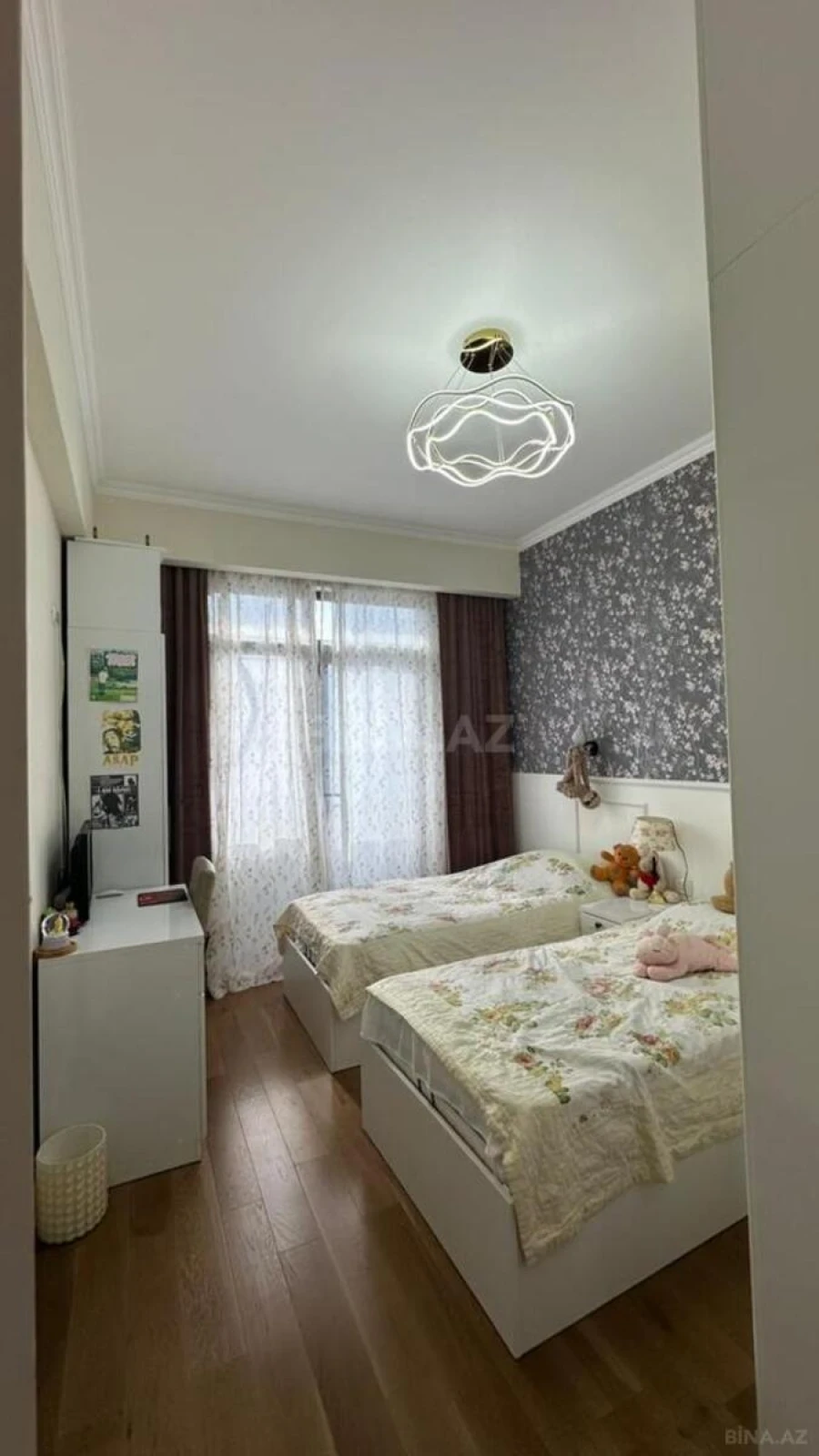 Satılır 4 otaqlı mənzil 121 m²