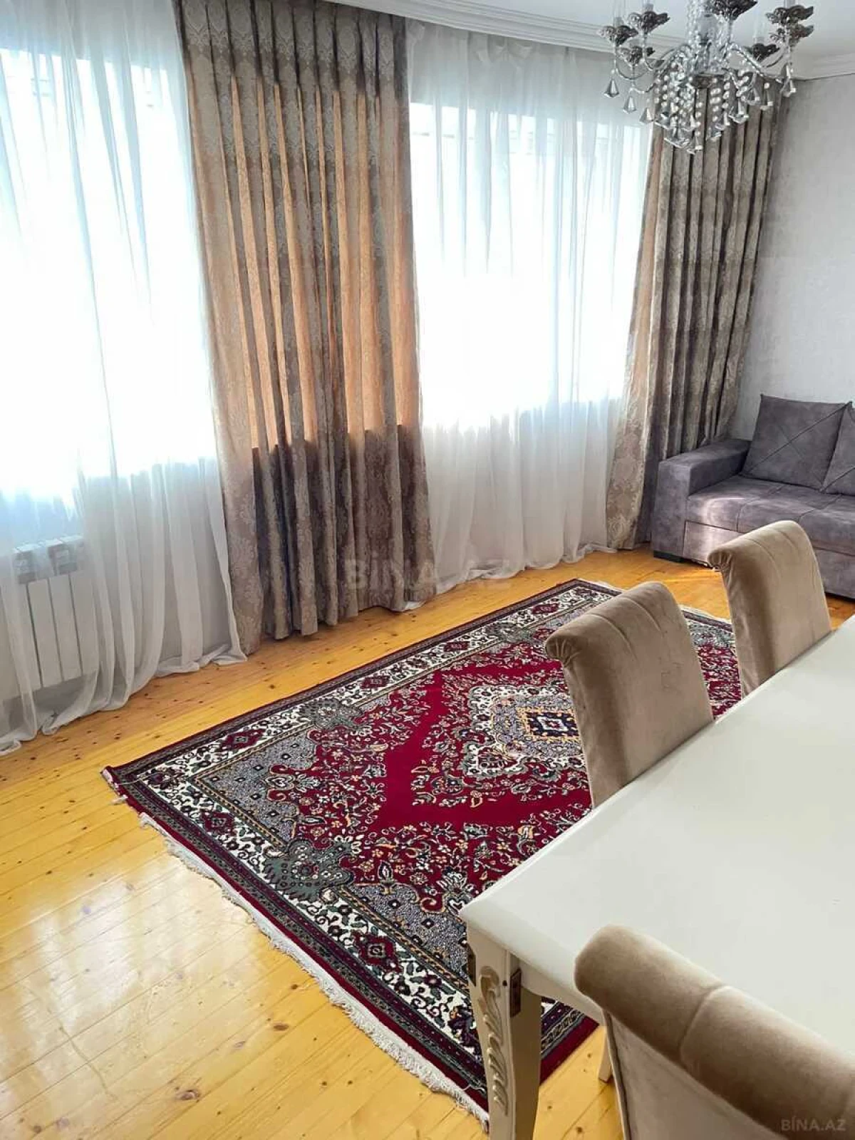 Satılır 2 otaqlı mənzil 82 m²