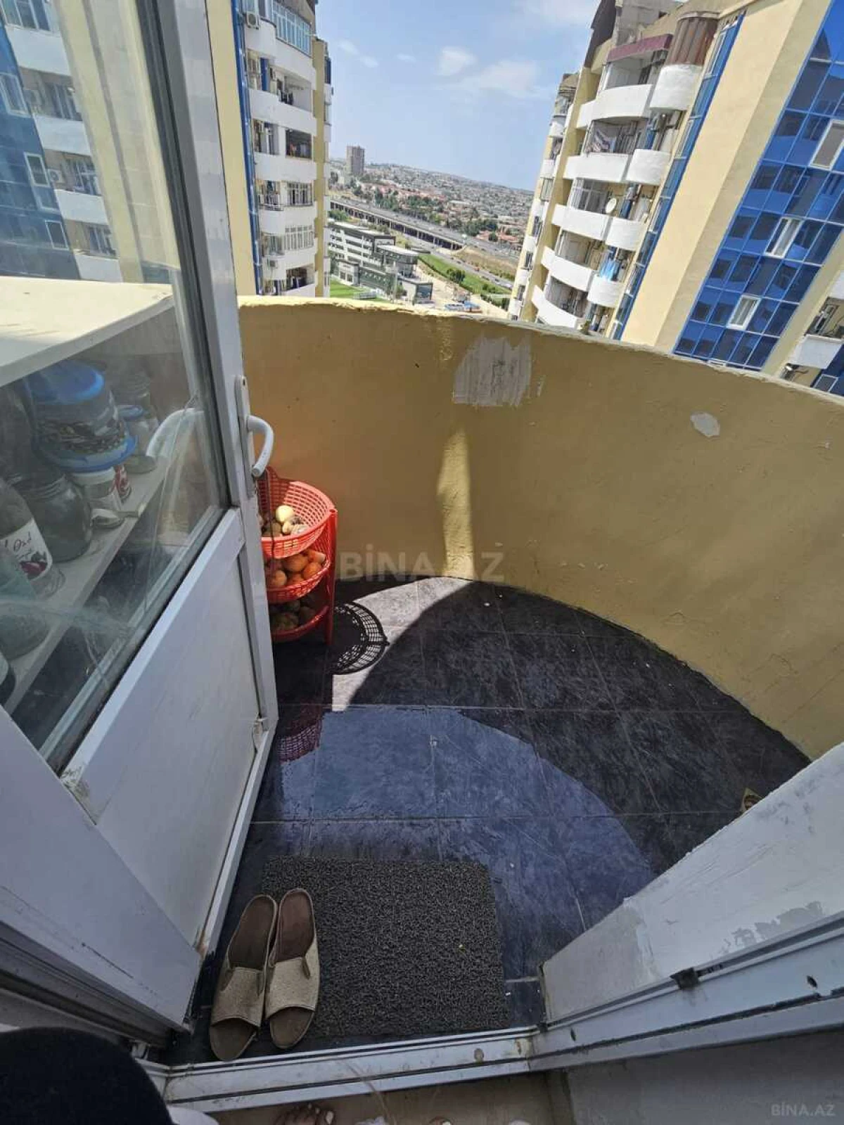 Satılır 2 otaqlı mənzil 82 m²