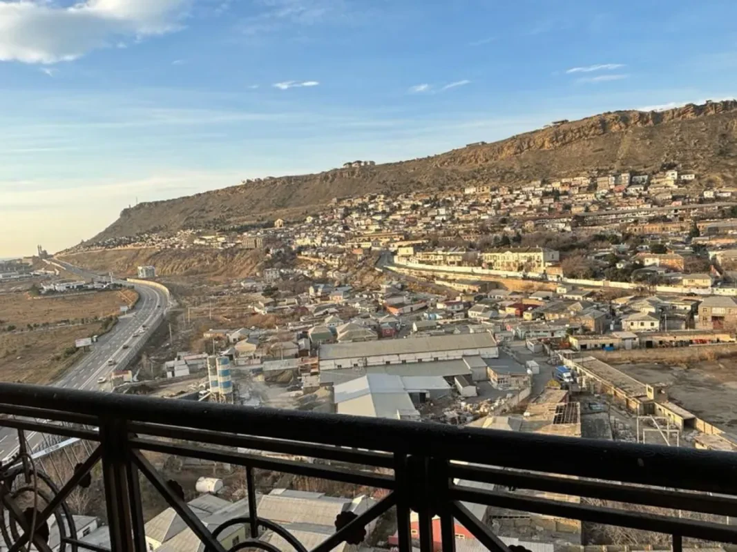 Kirayə verilir 2 otaqlı mənzil 70 m²