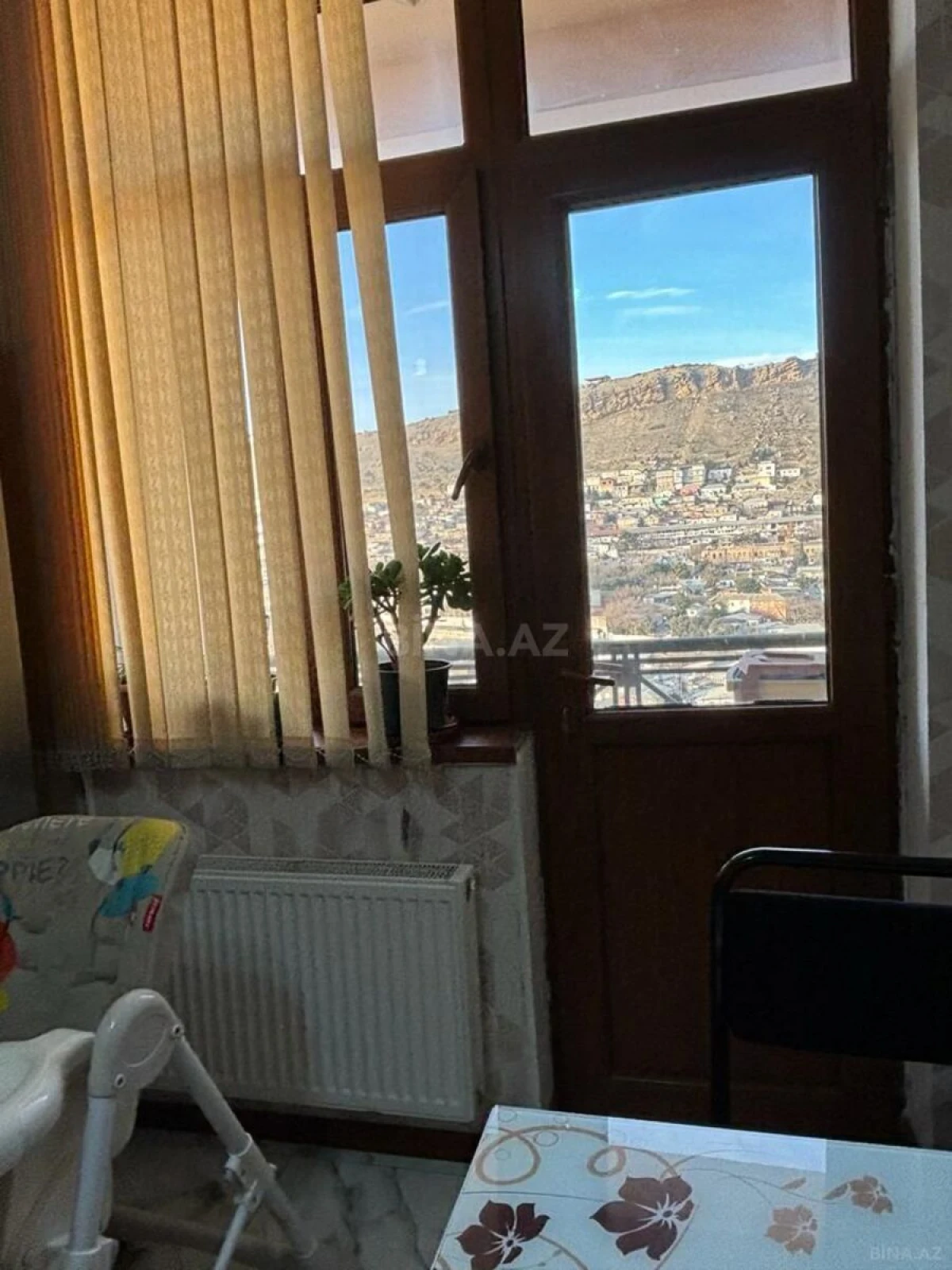 Kirayə verilir 2 otaqlı mənzil 70 m²
