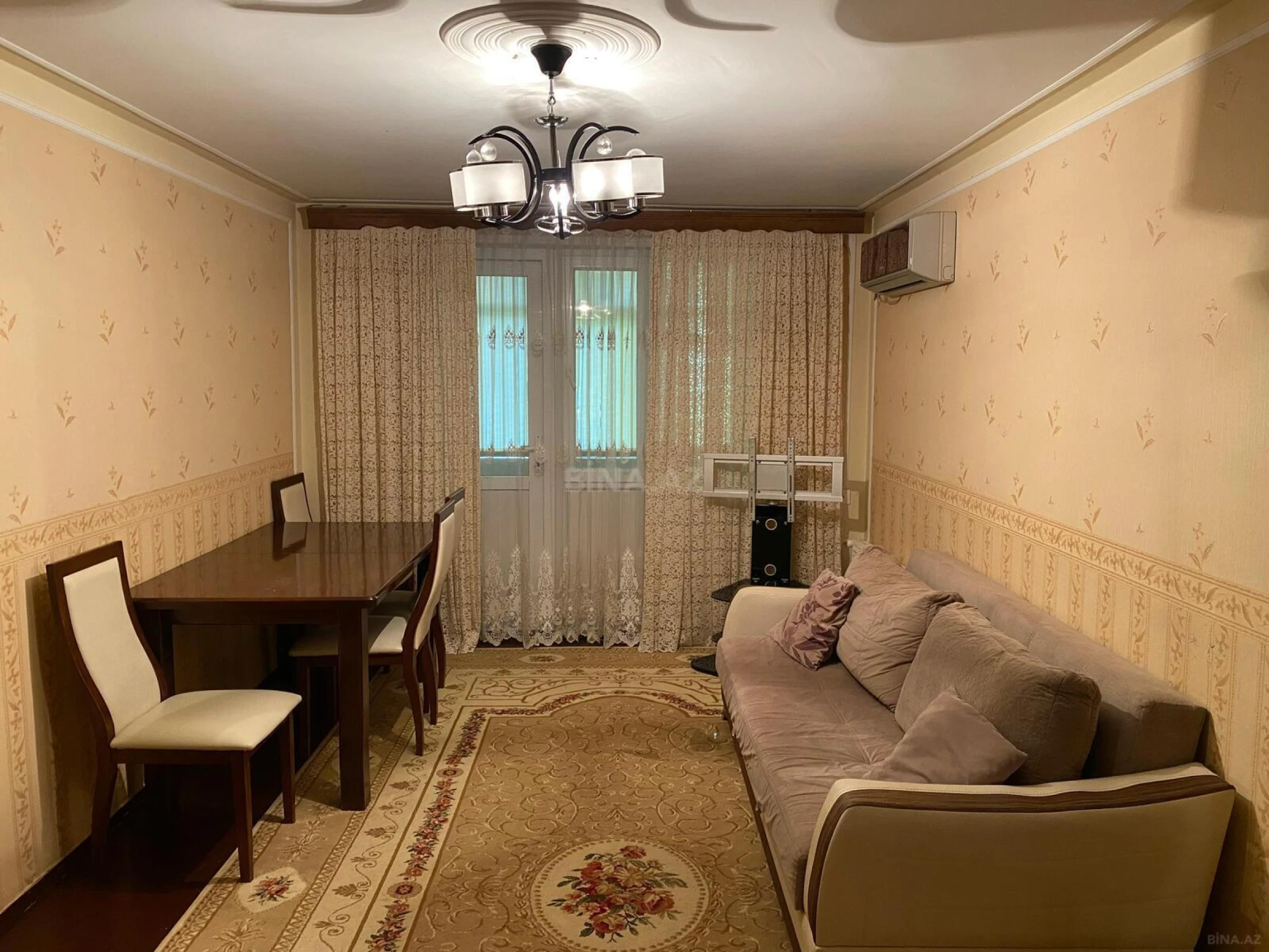 Kirayə verilir 2 otaqlı mənzil 60 m²