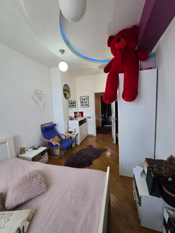 Satılır 3 otaqlı mənzil 105 m²