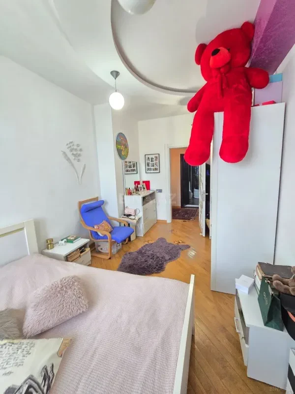 Satılır 3 otaqlı mənzil 105 m²