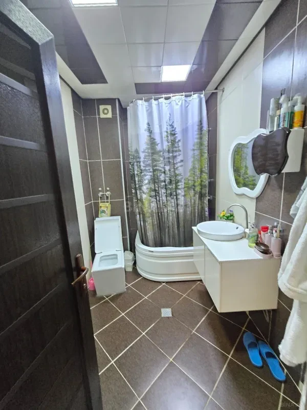 Satılır 3 otaqlı mənzil 105 m²