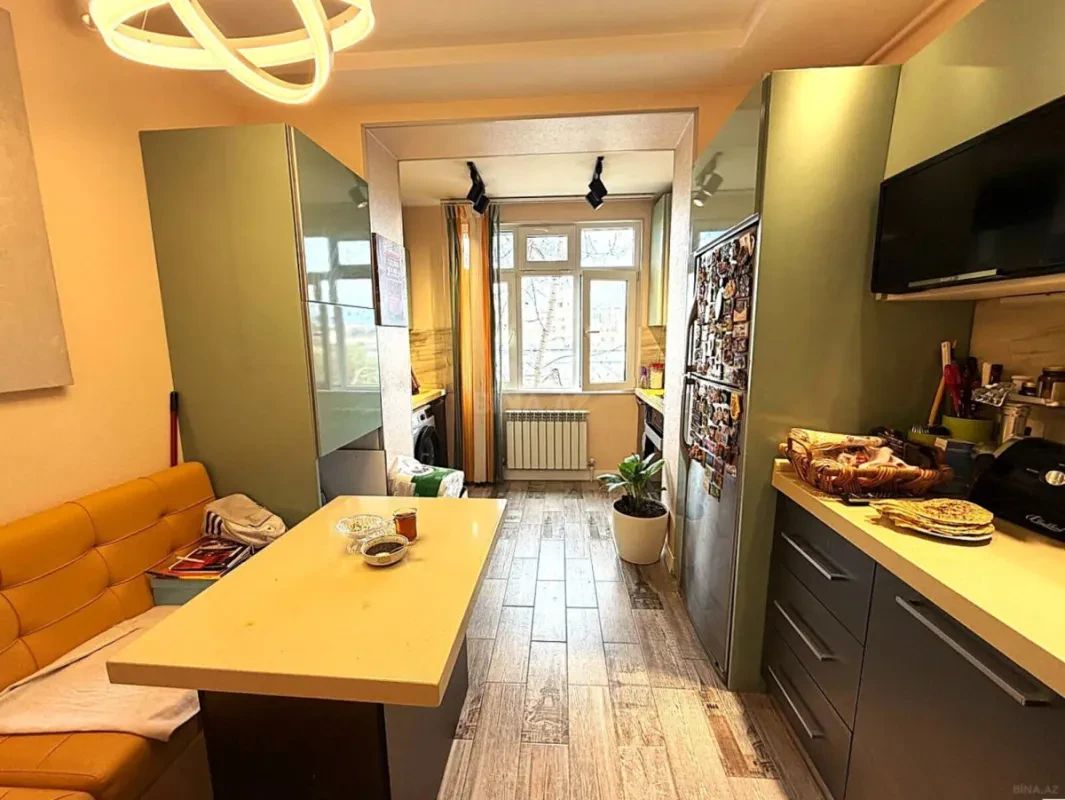 Satılır 2 otaqlı mənzil 68 m²