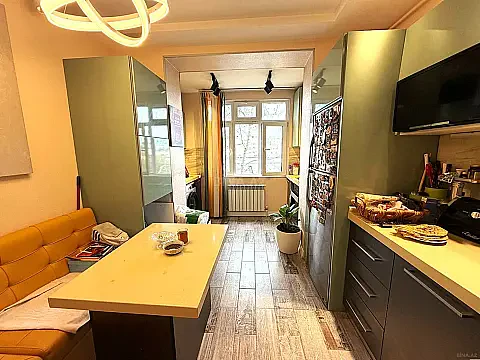 Satılır 2 otaqlı mənzil 68 m²