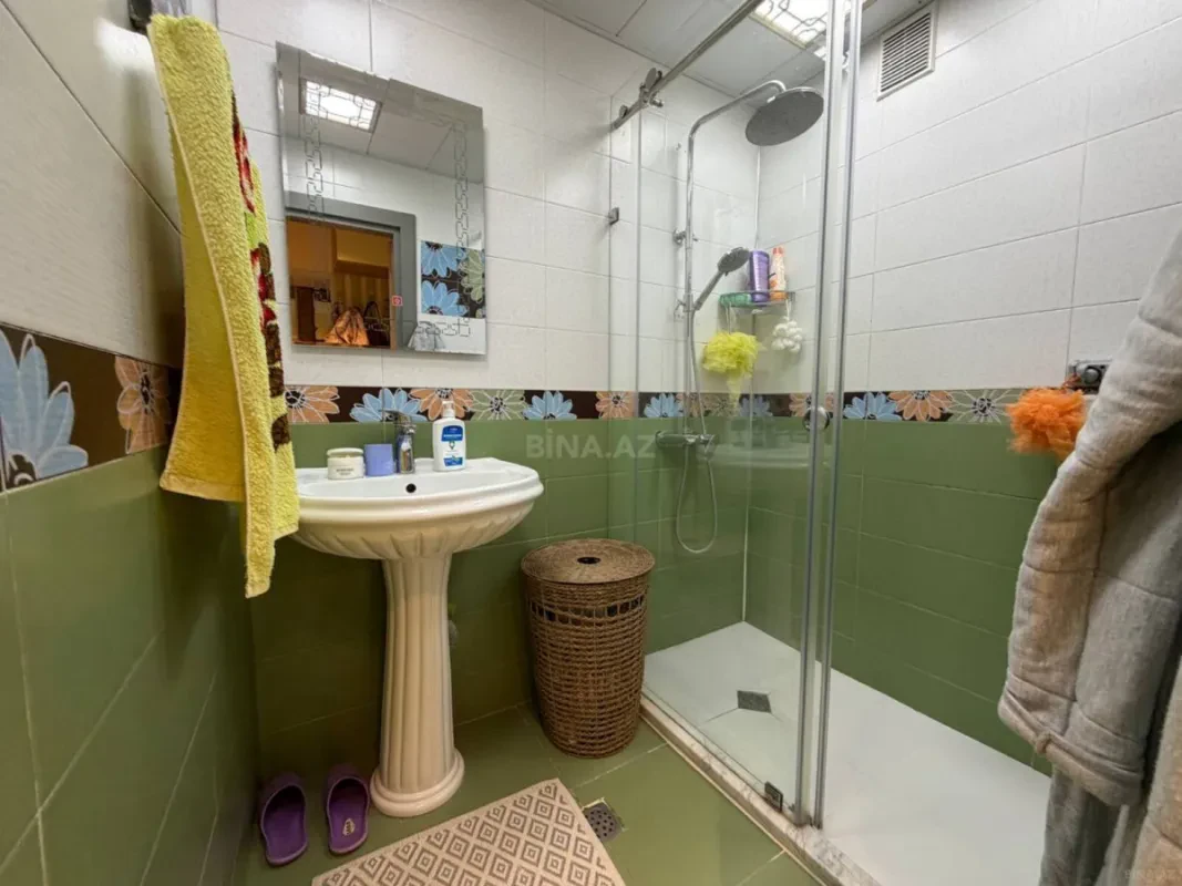 Satılır 2 otaqlı mənzil 68 m²