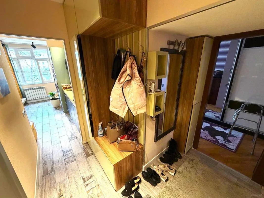 Satılır 2 otaqlı mənzil 68 m²