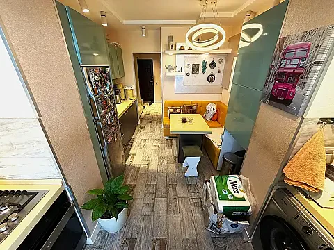 Satılır 2 otaqlı mənzil 68 m²