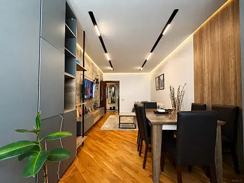 Satılır 2 otaqlı mənzil 68 m²