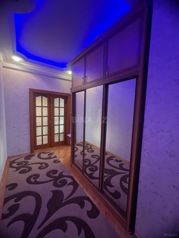 Kirayə verilir 3 otaqlı mənzil 143 m²