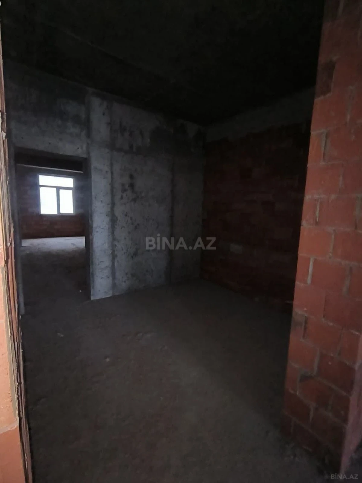 Satılır 1 otaqlı mənzil 43.8 m²