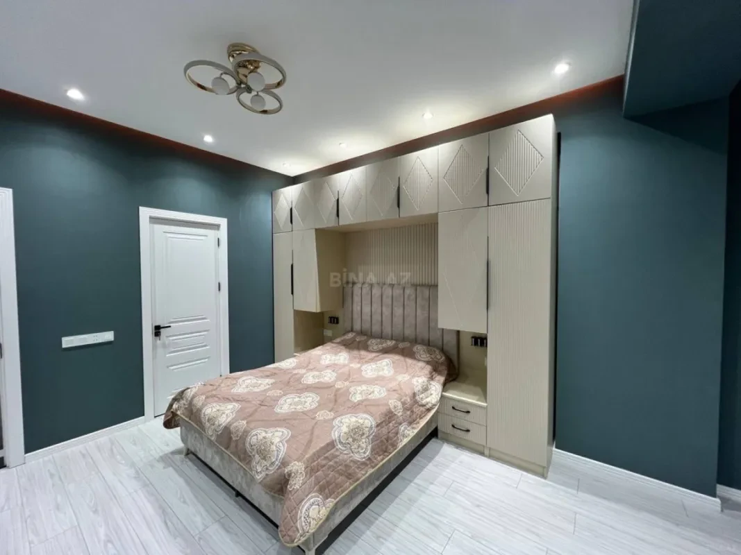 Kirayə verilir 3 otaqlı mənzil 139 m²