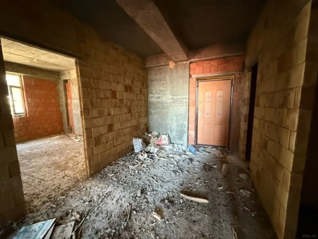 Satılır 3 otaqlı mənzil 92 m²