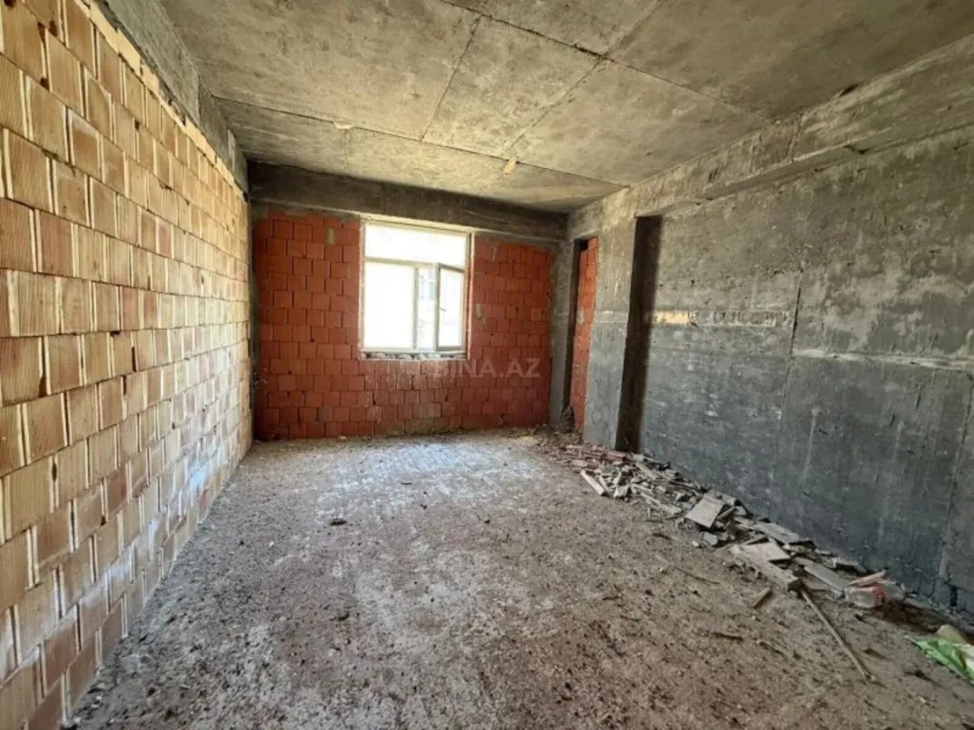 Satılır 3 otaqlı mənzil 92 m²