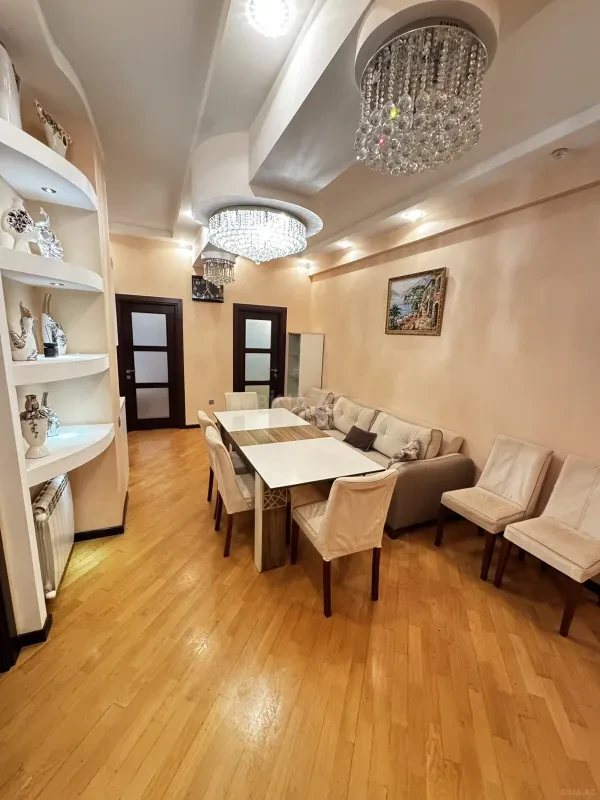 Satılır 3 otaqlı mənzil 70 m²