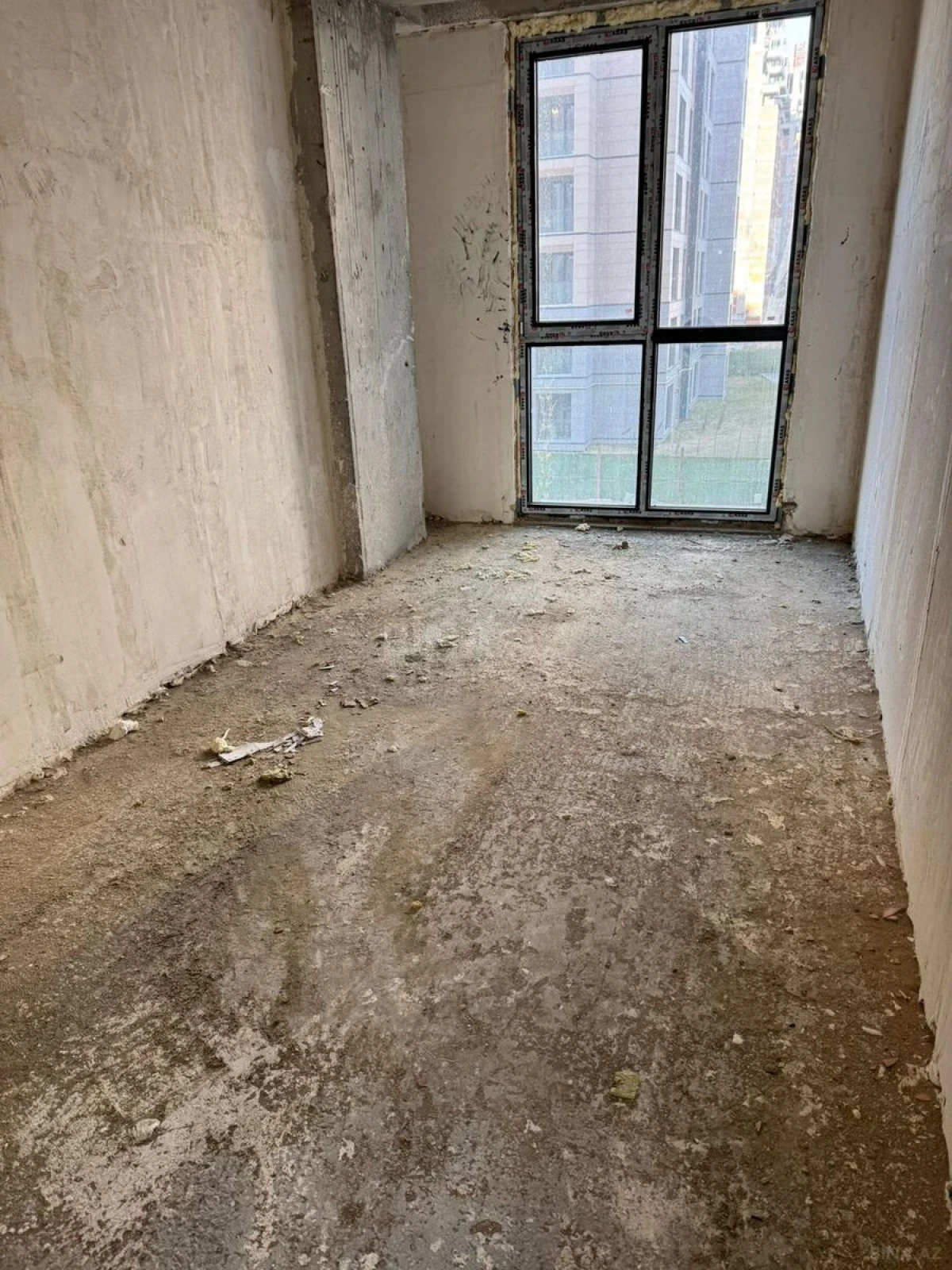 Satılır 1 otaqlı mənzil 44 m²