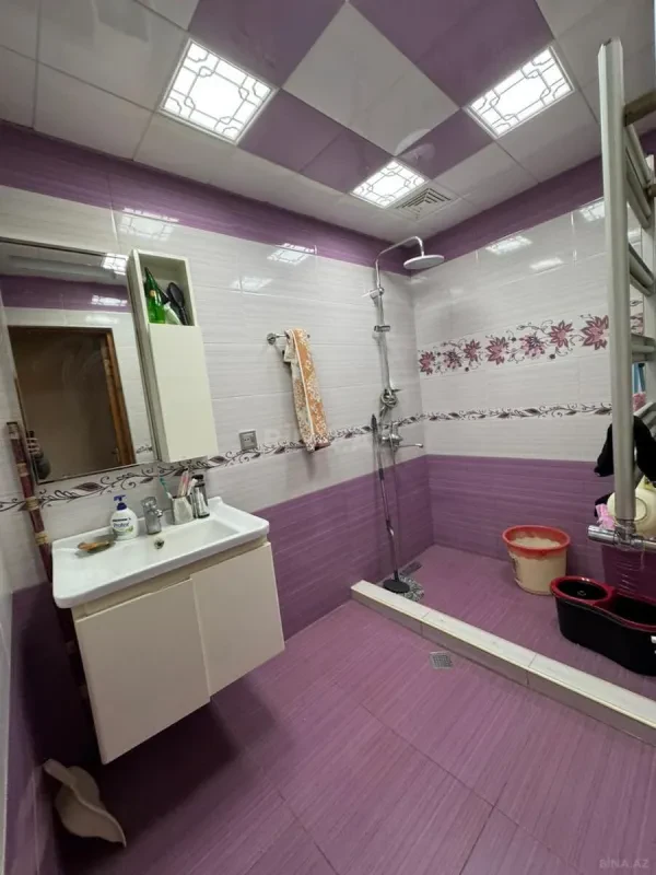 Satılır 4 otaqlı mənzil 92 m²