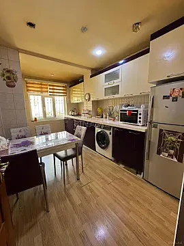 Satılır 4 otaqlı mənzil 92 m²