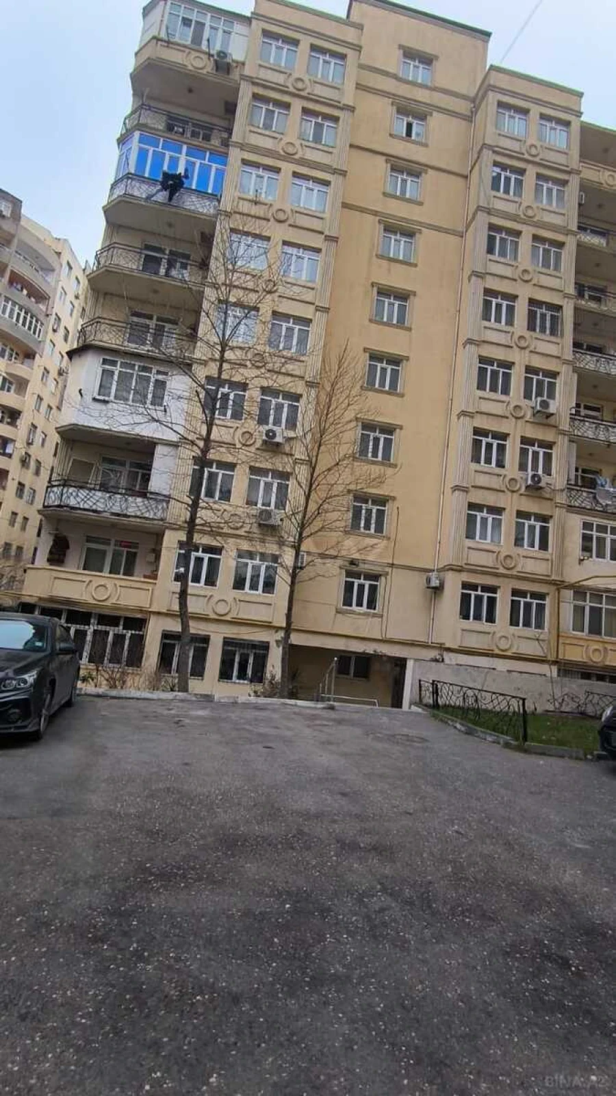 Satılır 2 otaqlı mənzil 86 m²