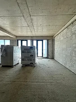 Satılır 4 otaqlı mənzil 224 m²