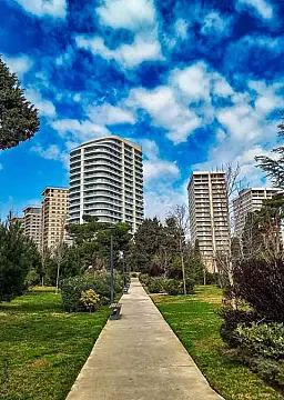Satılır 4 otaqlı mənzil 224 m²