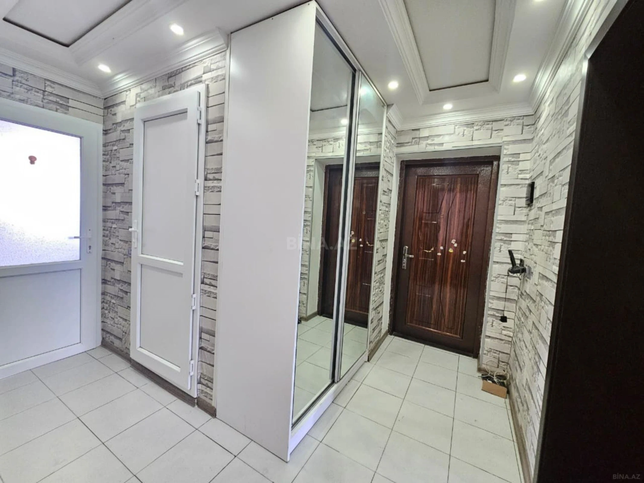 Satılır 3 otaqlı mənzil 60 m²
