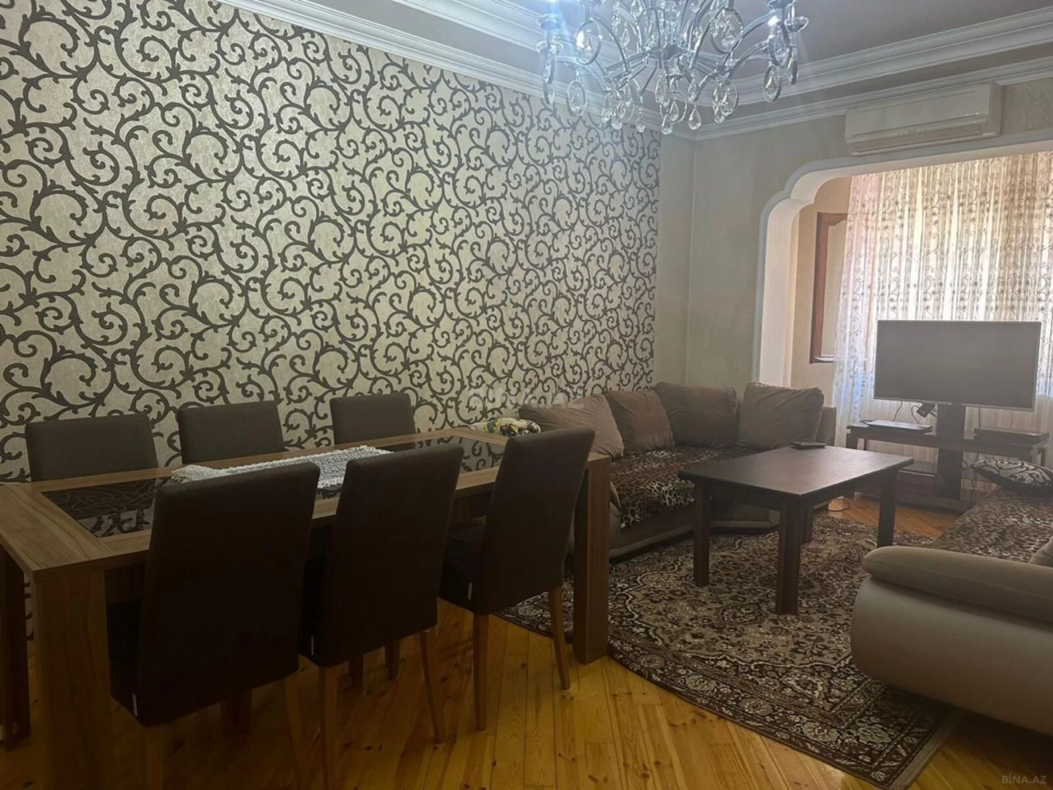 Kirayə verilir 4 otaqlı mənzil 120 m²