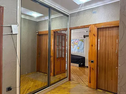 Kirayə verilir 4 otaqlı mənzil 120 m²