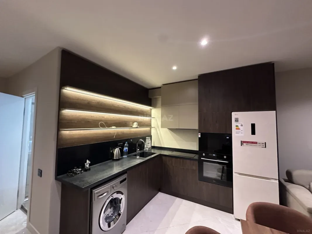 Kirayə verilir 2 otaqlı mənzil 98 m²