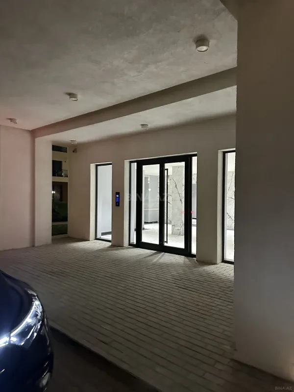 Kirayə verilir 2 otaqlı mənzil 98 m²