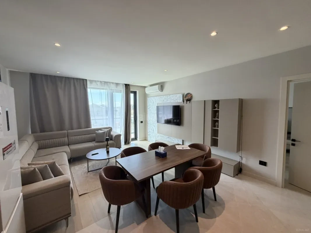 Kirayə verilir 2 otaqlı mənzil 98 m²
