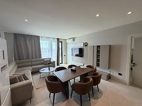 Kirayə verilir 2 otaqlı mənzil 98 m²