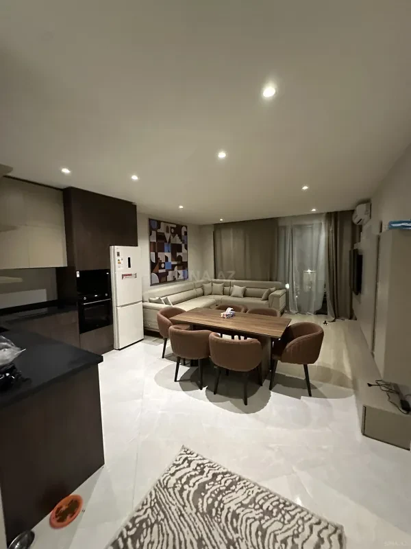 Kirayə verilir 2 otaqlı mənzil 98 m²