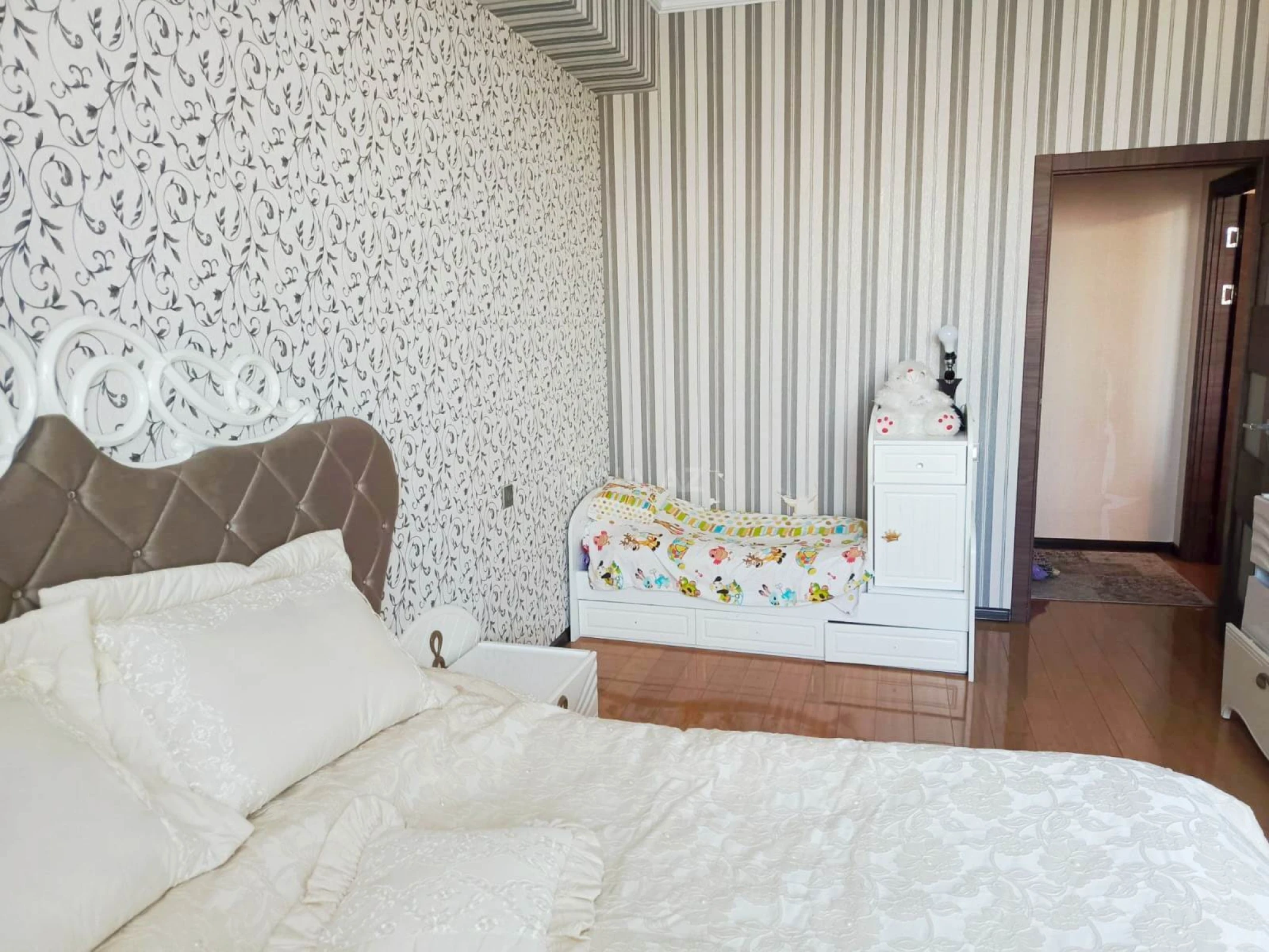 Satılır 2 otaqlı mənzil 65 m²